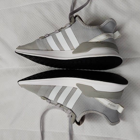 ADIDAS ORIGINALS WOMEN'S U_PATH RUNNING SHOE SOLID GREY,WHITE,BLACK US 8 - Picture 7 of 12